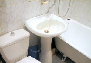 Установка раковины тюльпан в ванной в Верхняя Пышма